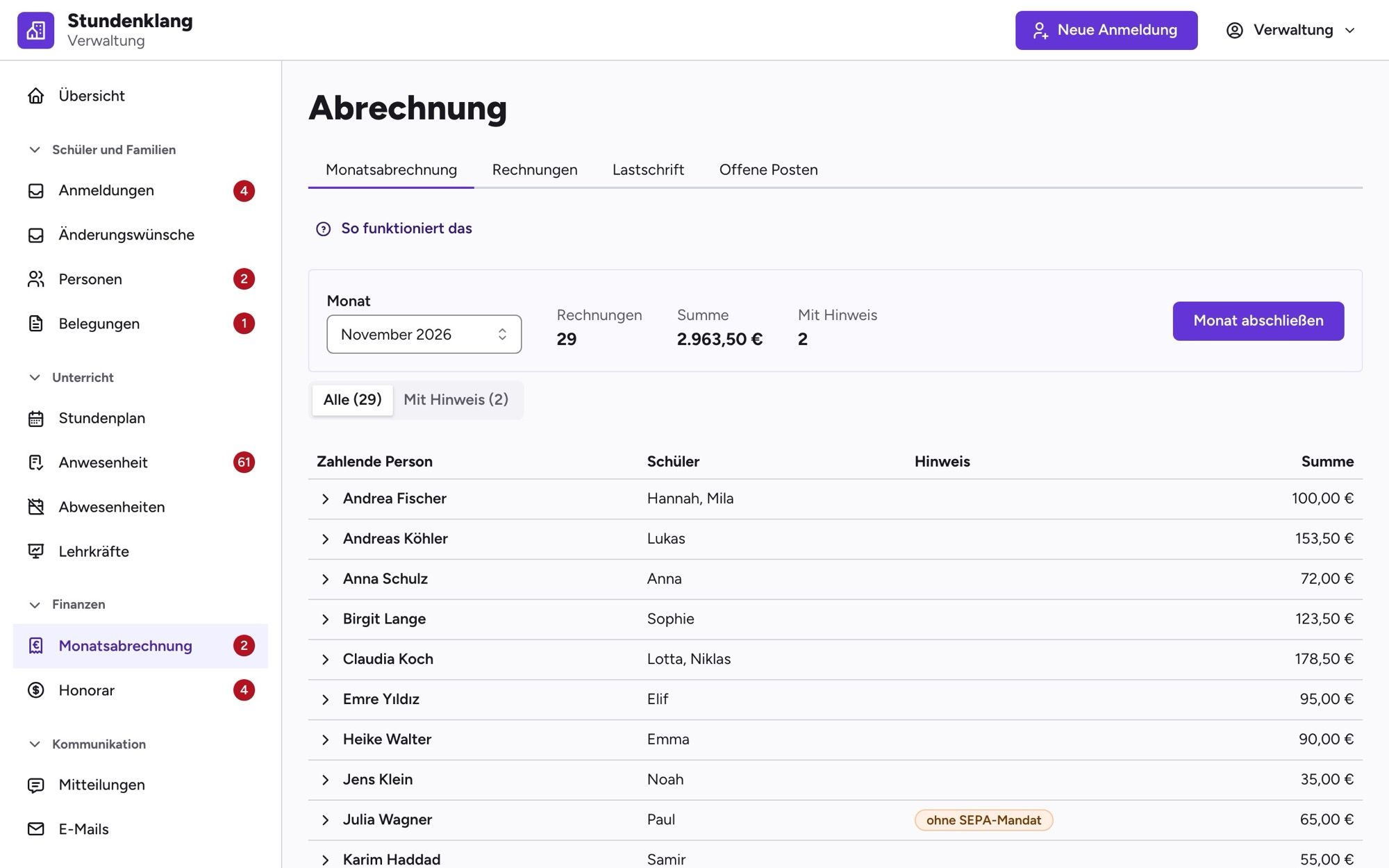 Monatsabrechnung: 29 Rechnungen für November mit Summe, Hinweisen und dem Knopf „Monat abschließen“