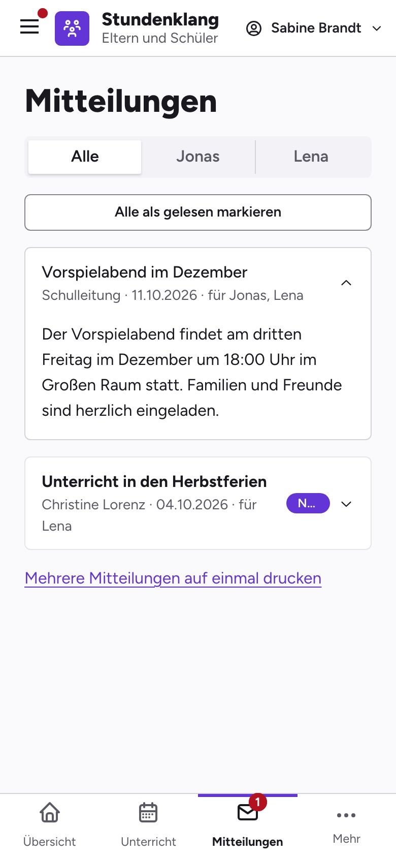 Mitteilungen im Familienbereich auf dem Handy: zwei neue Nachrichten von Schulleitung und Lehrkraft